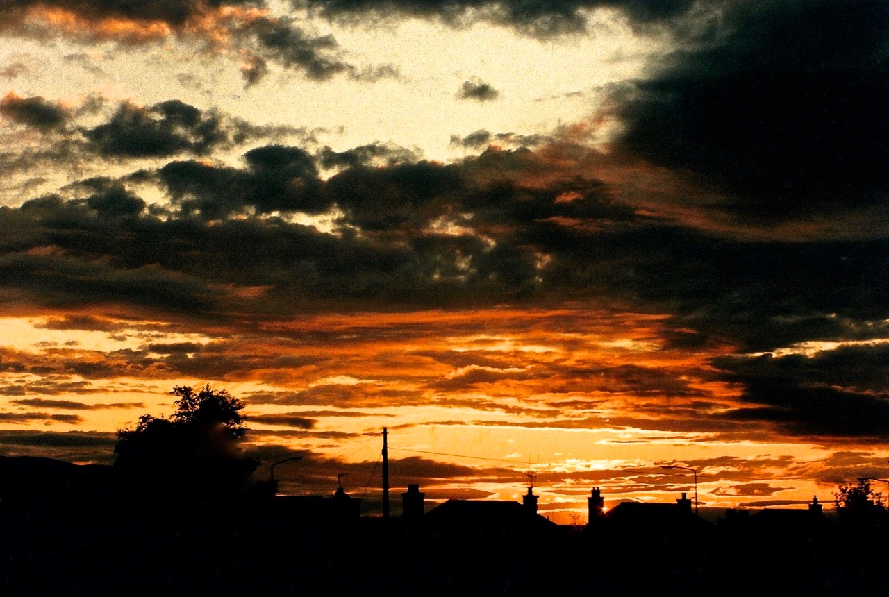 13B. Sunset, Magdalene Gardens, Edinburgh, Scotland, United Kingdom, 1985. Negative Deleted.